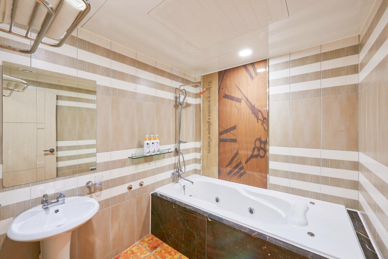 Venture Hotel Кванджу Экстерьер фото