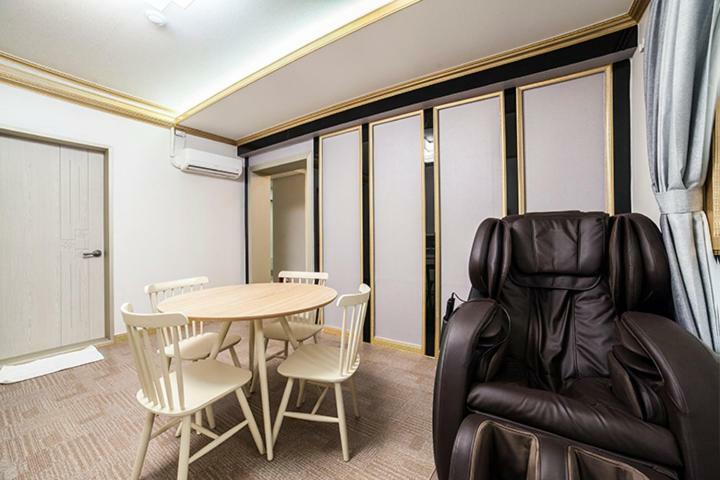 Venture Hotel Кванджу Экстерьер фото